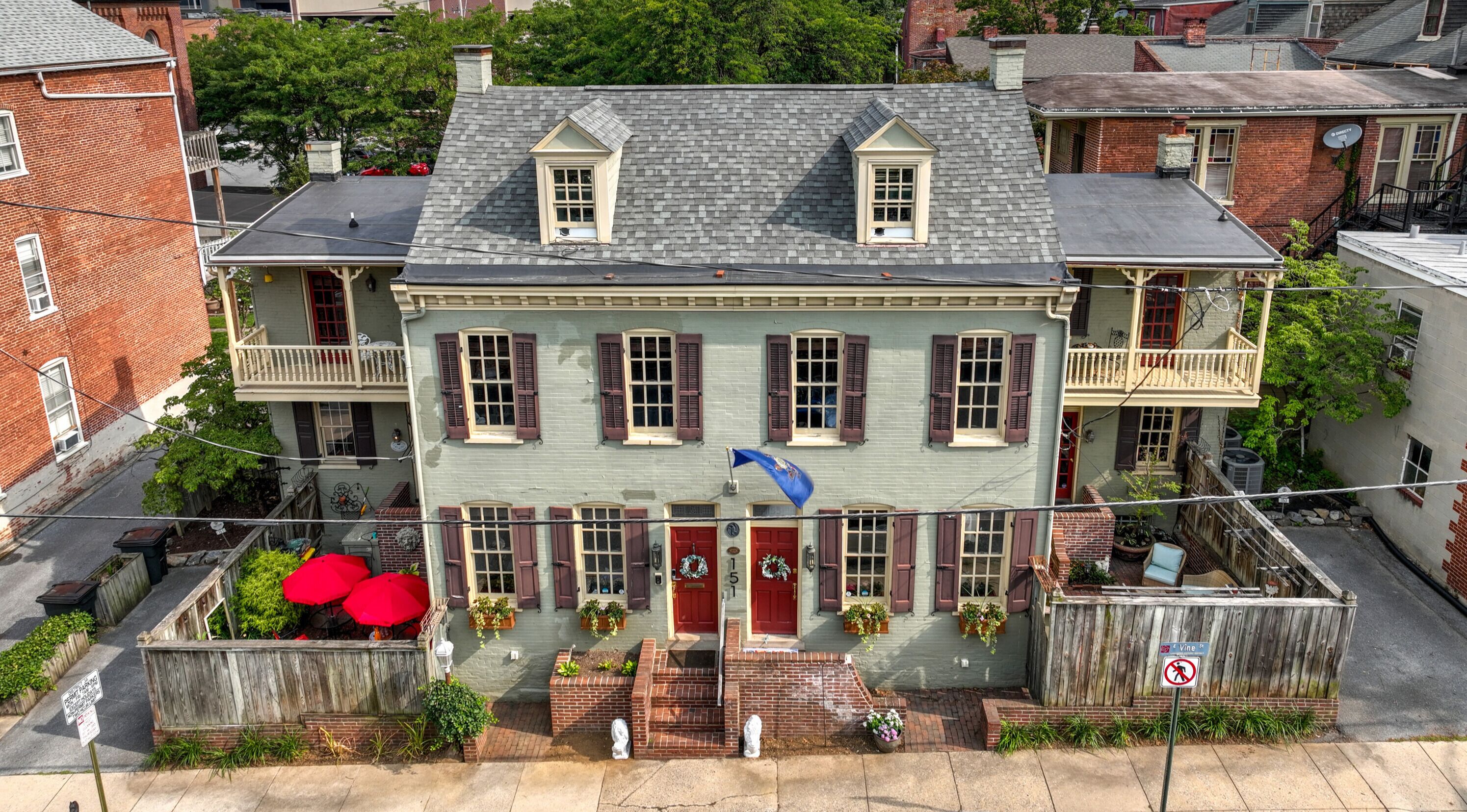 Historic 7BR Retreat in DT Lancaster - LRG Groups!