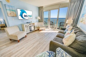 Smart TV, offices - New 3BR King Suite with Direct Oceanfront End Unit (Myrtle Beach)