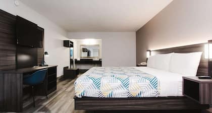 Studio 6 Houston, TX – Medical Center NRG Stadium