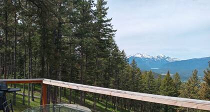 Real stone cabin, wake to million dollar views, abundant wildlife...