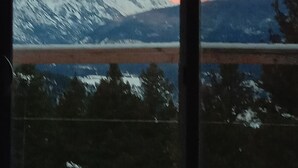 Interior - Real stone cabin, wake to million dollar views, abundant wildlife... (Hamilton)
