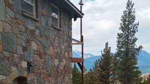 Property grounds - Real stone cabin, wake to million dollar views, abundant wildlife... (Hamilton)