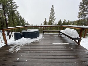 Terrace/patio - Real stone cabin, wake to million dollar views, abundant wildlife... (Hamilton)