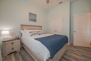 3 bedrooms, iron/ironing board, travel crib, free WiFi
