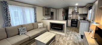 Luxury Caravan on Cornwall Holiday Park - between Newquay and Perranporth