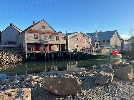Marina. Fantastic Beach & Ocean Views