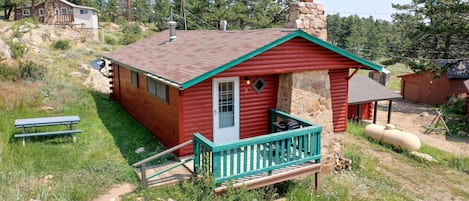 Family Cabin, 2 Bedrooms, Fireplace, Lake View