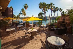 Outdoor dining - London Bridge Resort 1BR Deluxe Suite with Boat Slip (Lake Havasu City)