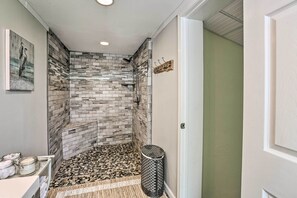 Shower, towels