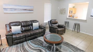 Premier House, 3 Bedrooms | Bathroom