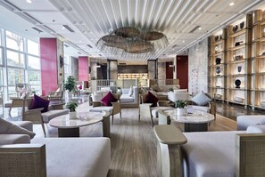 Lobby lounge - Howard Johnson by Wyndham Tianxiaqiguan Hotel Xingwen (Yibin)