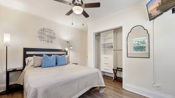 2 chambres, fer et planche à repasser, lit parapluie, Wi-Fi