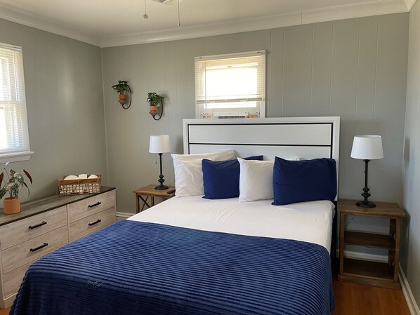 2 chambres, fer et planche à repasser, Wi-Fi gratuit, draps fournis