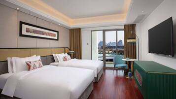 Minibar, in-room safe, iron/ironing board, free WiFi