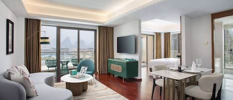 Suite, 1 King Bed, Non Smoking, Lake View | Minibar, in-room safe, iron/ironing board, free WiFi