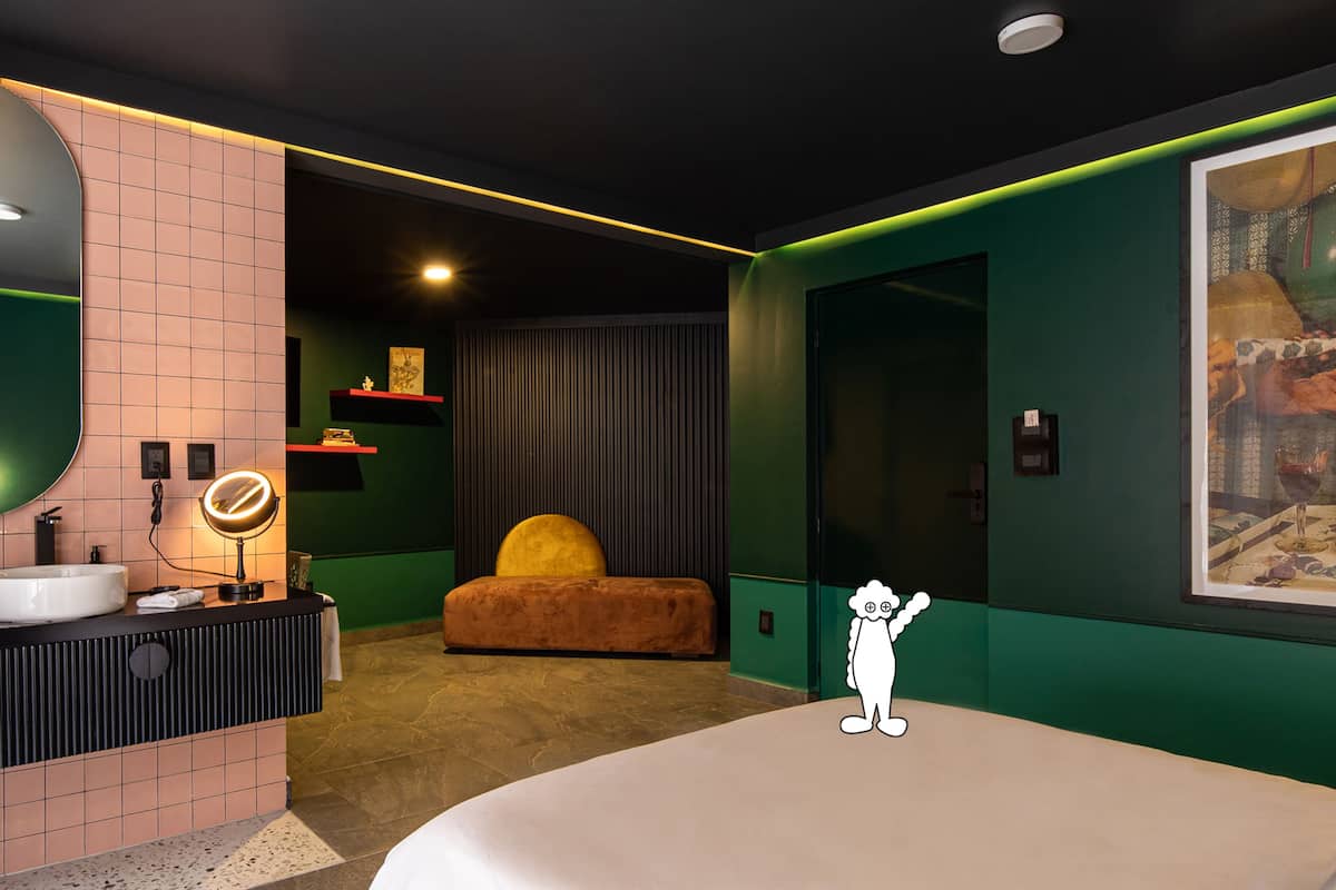 Elite Room, 1 Katil Ratu (Queen) dengan Katil Sofa | Peti besi dalam bilik, meja, kalis bunyi, Wi-fi percuma
