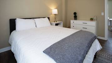 3 bedrooms, iron/ironing board, WiFi, bed sheets
