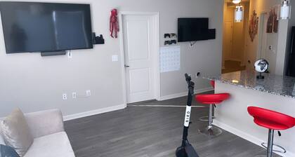 10 min away from airport.