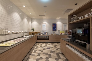 Free daily continental breakfast