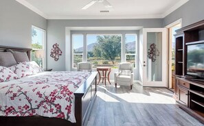 3 bedrooms, desk, free WiFi, bed sheets