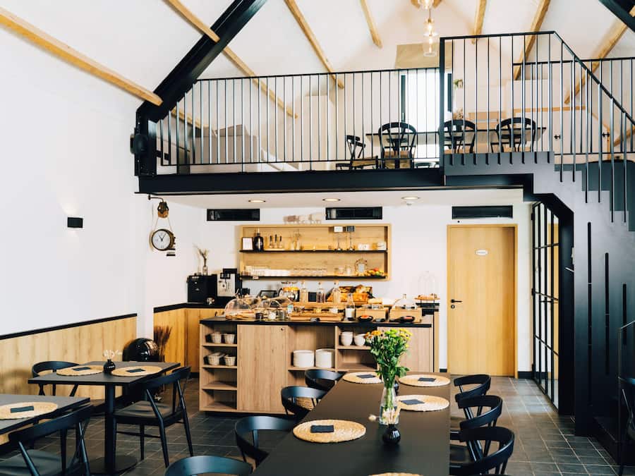 Dagelijks ontbijtbuffet (EUR 15 per persoon)