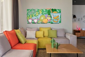 總統套房, 1 間臥室 | 客廳 | 55-吋 LCD 液晶電視、衛星頻道、電視