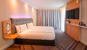 Double Room, Roll-in Shower