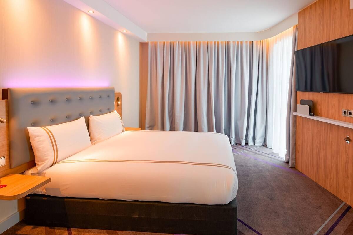 Doppelzimmer, rollstuhlgeeignete Dusche