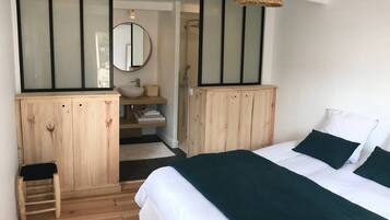 6 habitaciones y wifi gratis