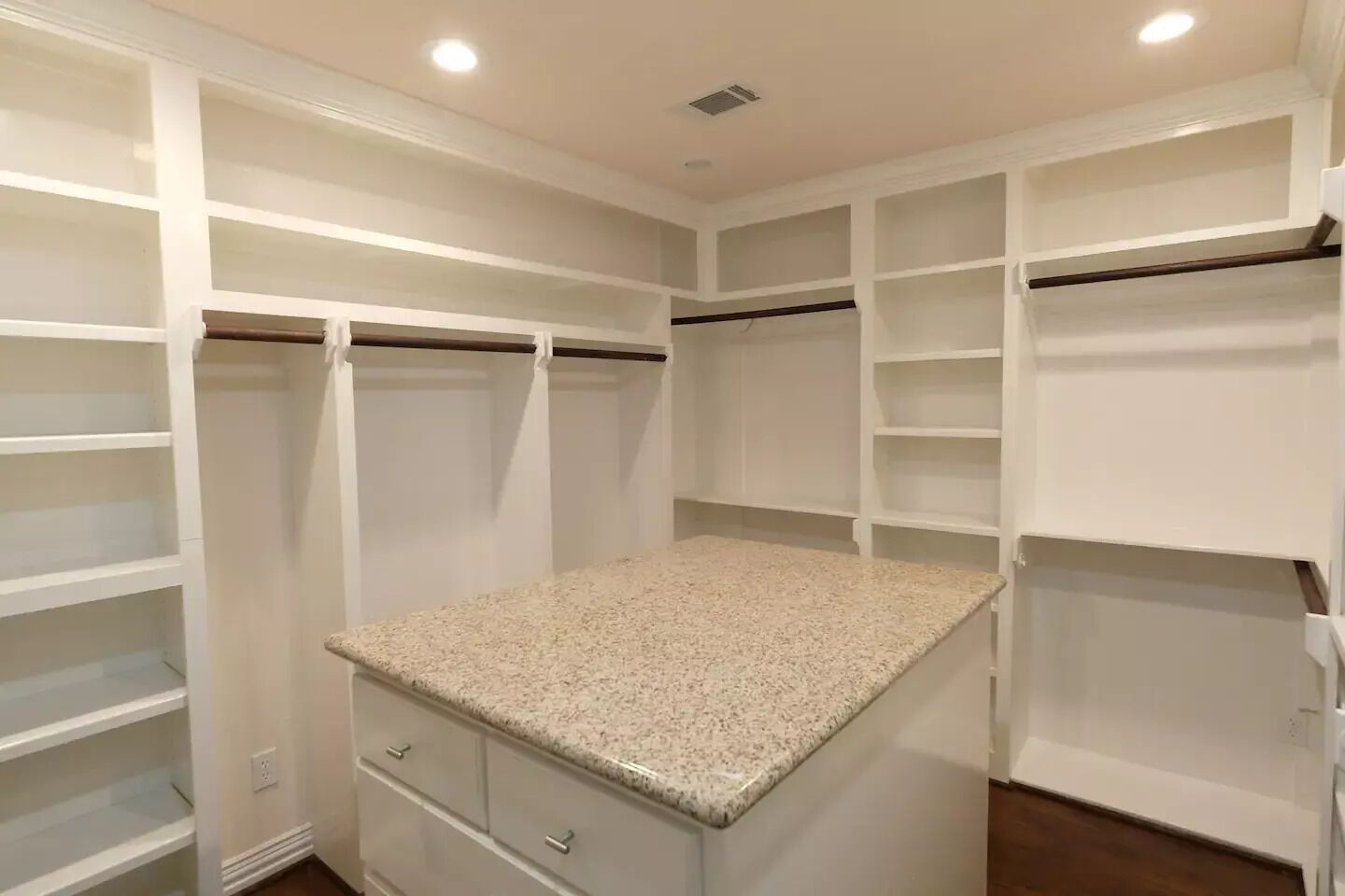 Luxury House, 5 Bedrooms, Non Smoking | Wardrobe