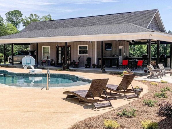 Pool - Country Pool House Cottage (Cochran)