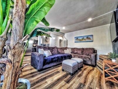 🌊queen bed-near SOFI LAX-free parking-gated yard