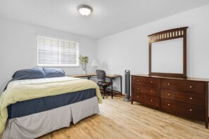 2 chambres, bureau, fer et planche à repasser, Wi-Fi gratuit