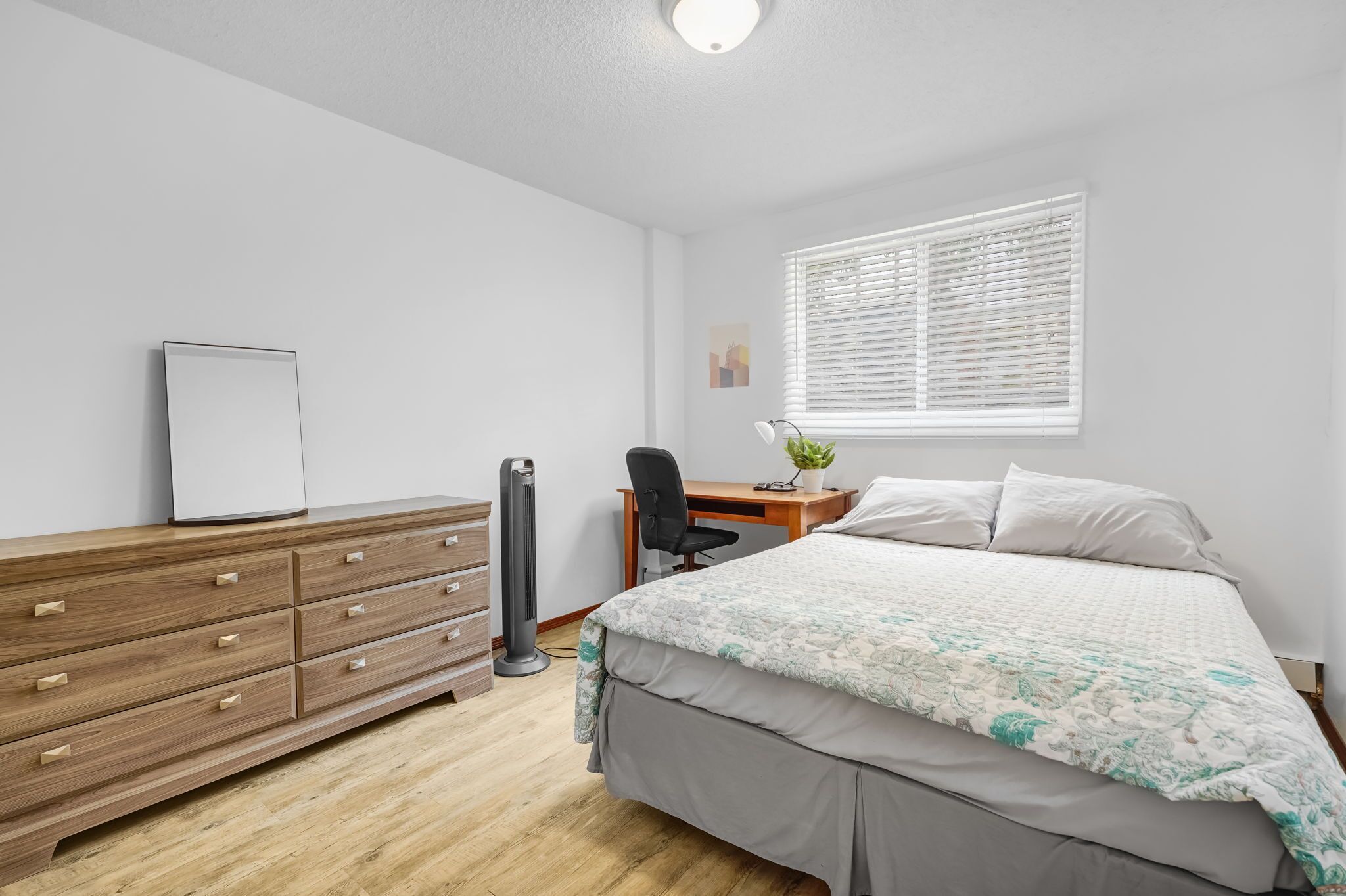 2 多间卧室、办公桌、熨斗/熨衣板、免费 WiFi