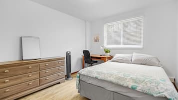 2 bedrooms, desk, iron/ironing board, free WiFi