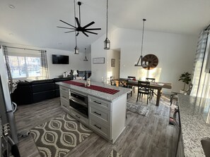 Fridge, microwave, oven, stovetop - Located on the #7 Tee at the  Bestie Valley Golf Course at Crystal Mountain (Thompsonville)