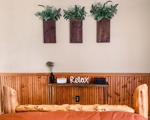 Des Moines River Front Cabin- Fishing/Hunting/Kayaking