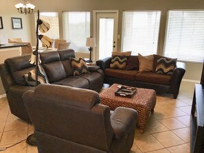 TV - The Edgewater Bungalow- 70 TP (Laguna Vista)