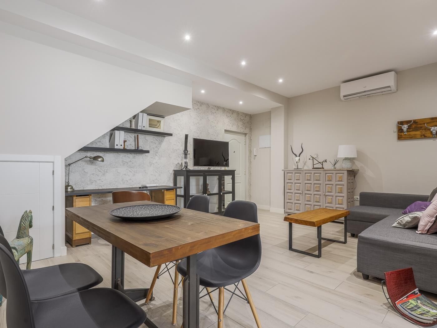 Avant-garde Minimalism With High Quality 1 Bed - Wifi - Parking - Seville