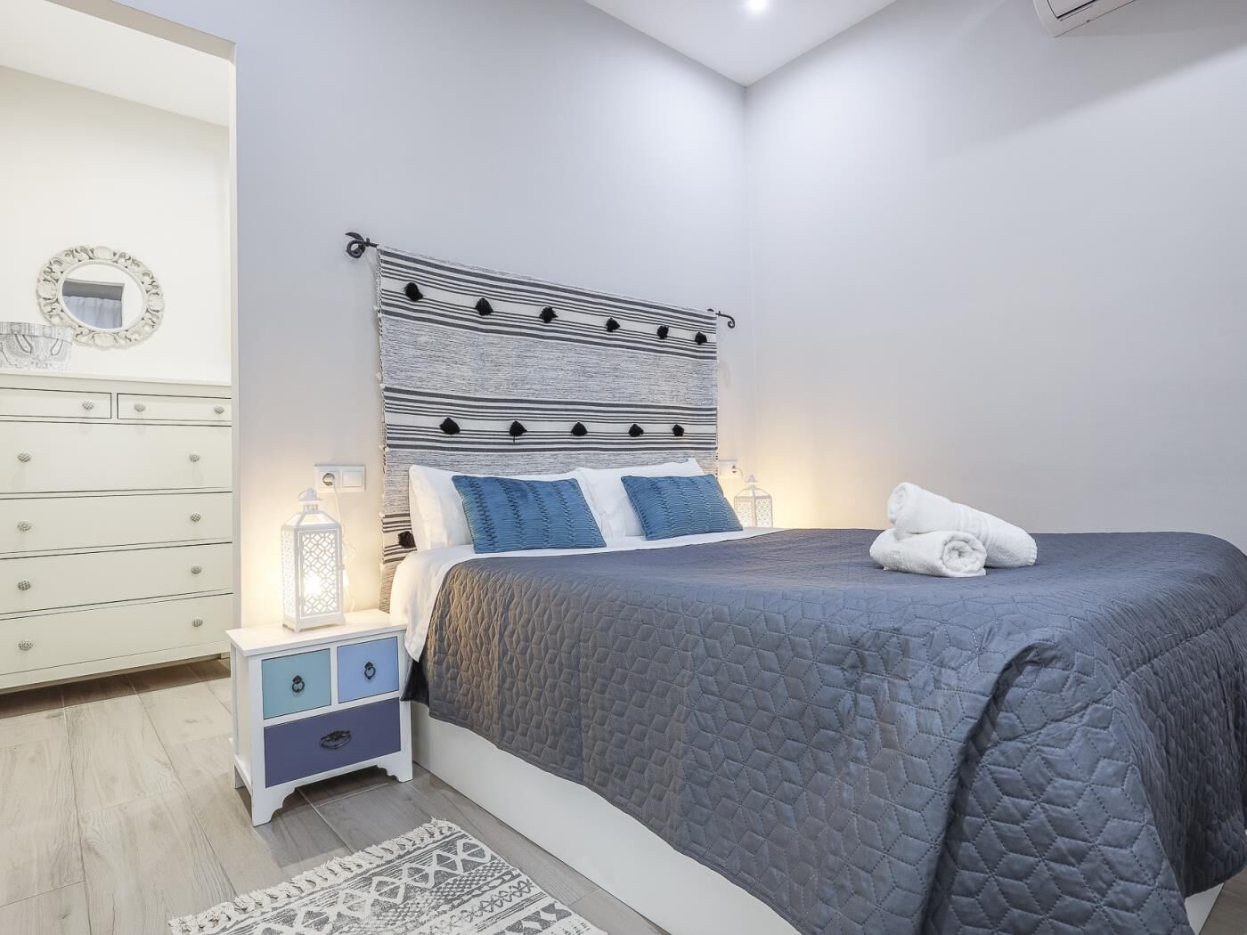 2 chambres, fer et planche à repasser, accès Internet, draps fournis