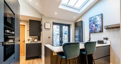Maggie's Place - a family break that sleeps 5 guests in 2 bedrooms
