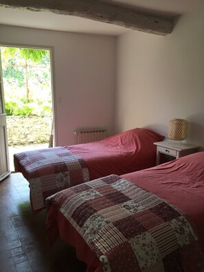 4 bedrooms, in-room safe, iron/ironing board, travel cot