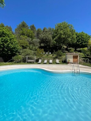 Piscine extérieure, piscine chauffée
