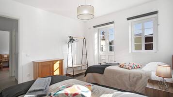 3 bedrooms, iron/ironing board, free WiFi, bed sheets