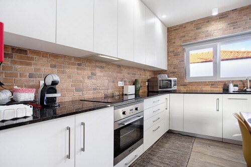 Holiday Home "Casa da Padaria" with Garden, Air Conditioning & Wi-Fi