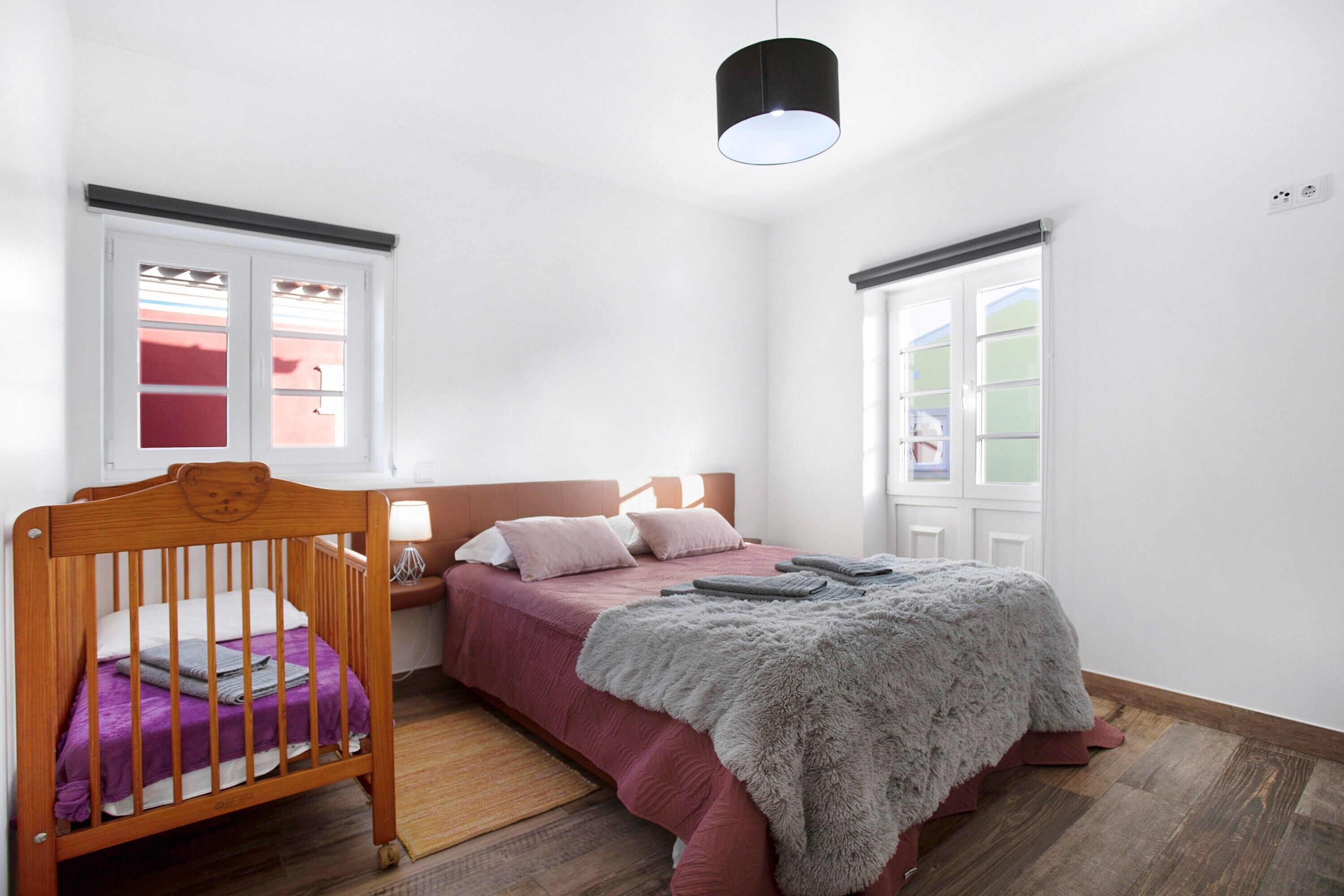 3 bedrooms, iron/ironing board, free WiFi, bed sheets