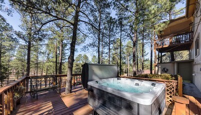 Buendia Cabin | “Good Day” Getaway w/ Hot Tub & Game Room Fun