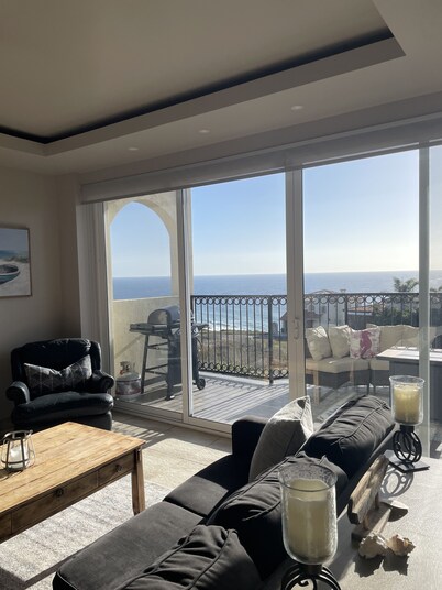 Stay. Play. Wine. Dine. In luxury oceanview paradise!