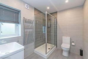 Shower, towels