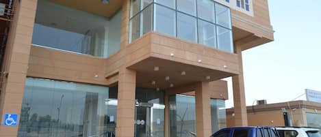 Mặt tiền nơi lưu trú